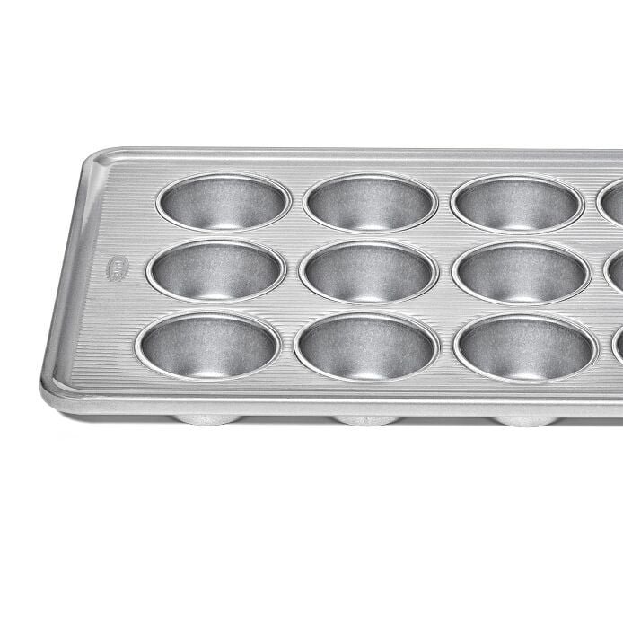 Non-Stick Pro Clear Coated 12 Cup Muffin Pan - US 0962
